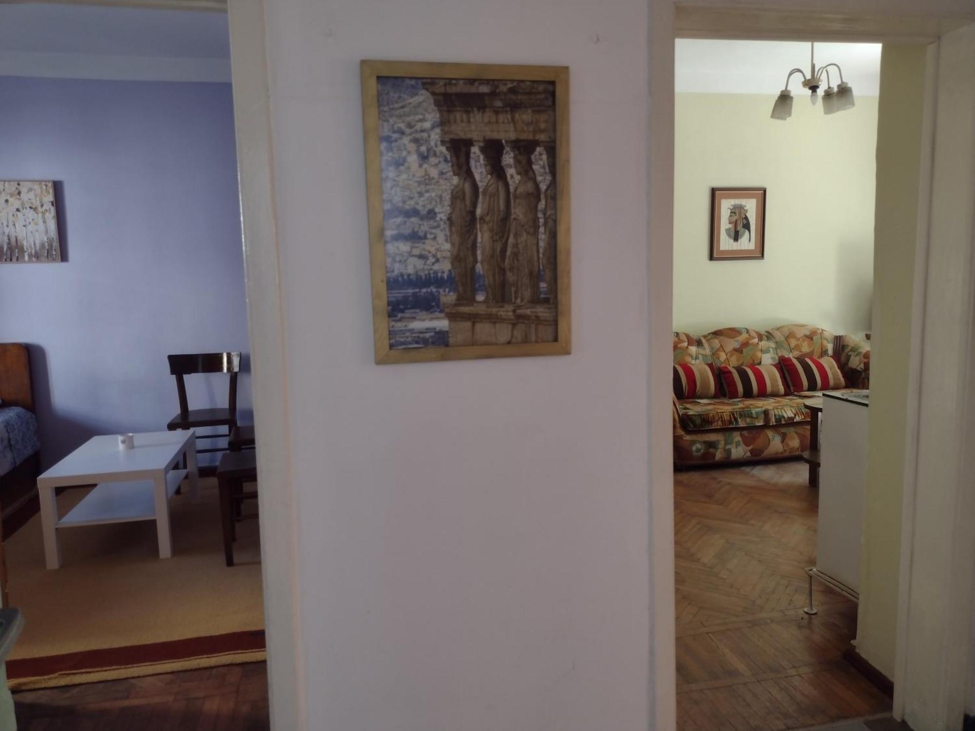 Era Echoes - Preserved Historical Apartment Тирана Екстер'єр фото